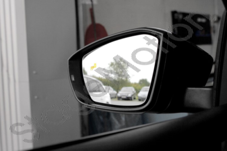 Asistente de cambio de carril incluido asistente de estacionamiento para Skoda Octavia 5E