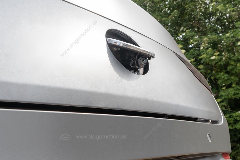 Kit cámara de visión trasera código 218 para Mercedes Benz clase CLA C/X 118