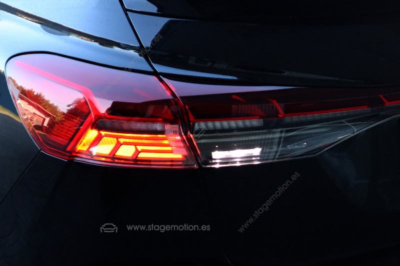 Kit luces traseras LED con luz intermitente dinámica para Audi Q4 F4