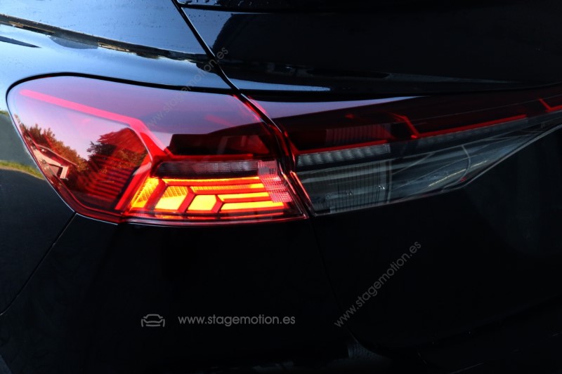 Kit luces traseras LED con luz intermitente dinámica para Audi Q4 F4